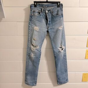 Vintage Levi’s 501 measure size 29 x 31, tag size 30 x 36
